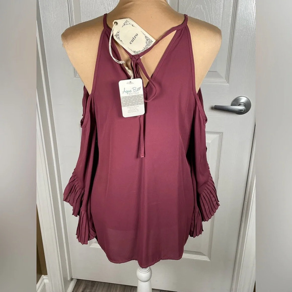 Entro Burgundy Cold Shoulder Top - Picture 7 of 10